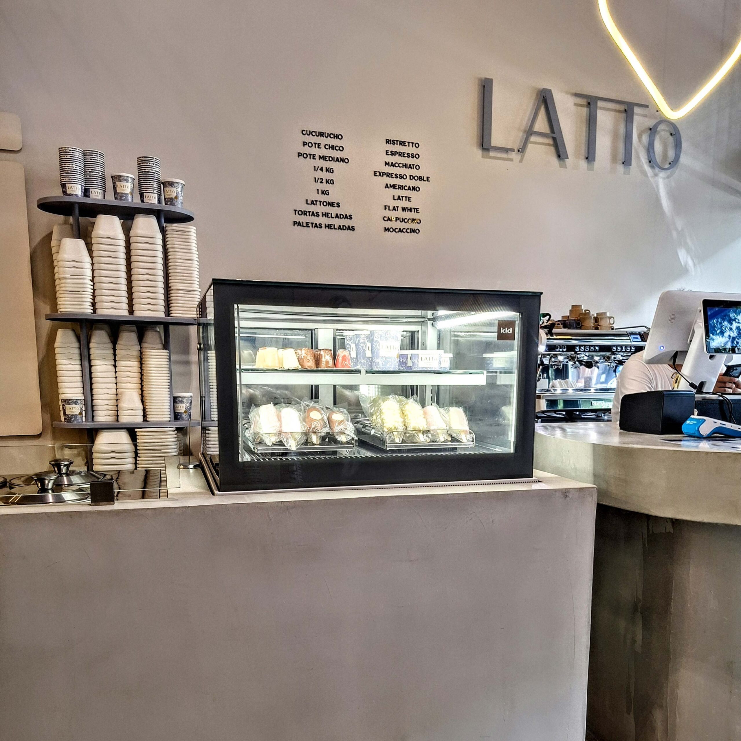 0002-galeria-latto